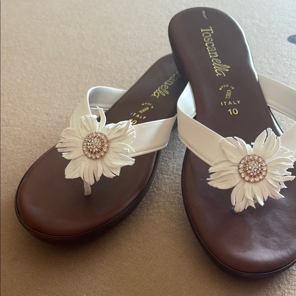 White Floral Women's Sandals